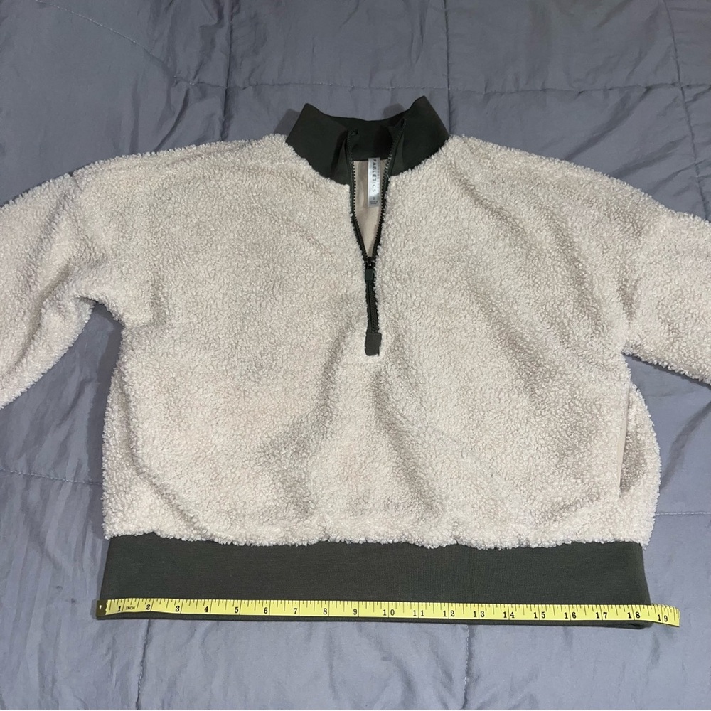 Fabletics Sherpa Half Zip - Picture 10 of 12